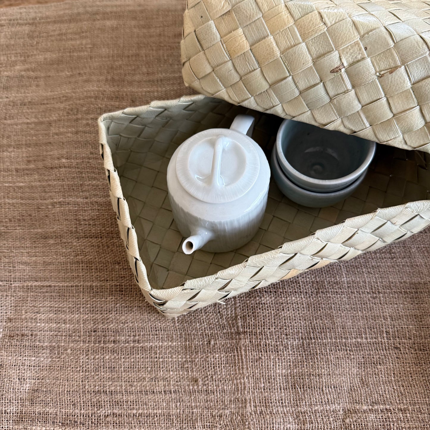 カラグモイのかご