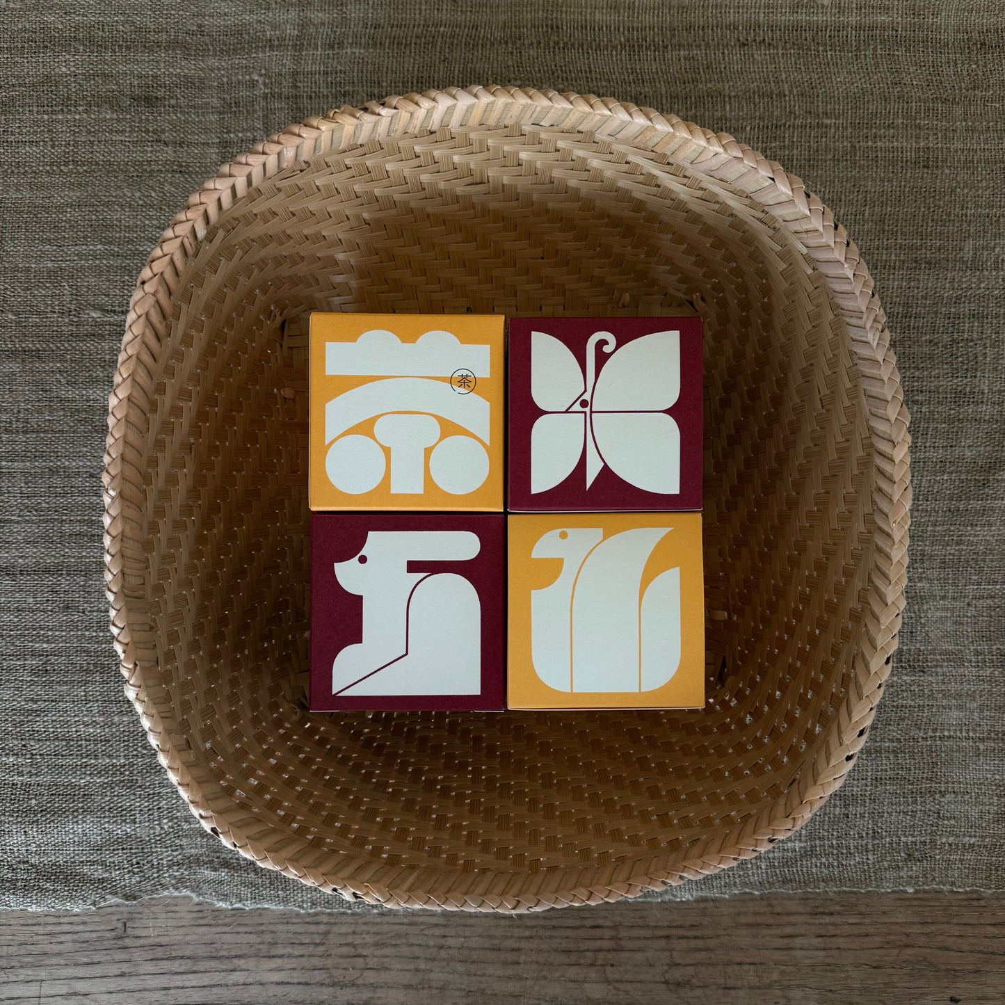 AMBER / FOREST  TEA BOX