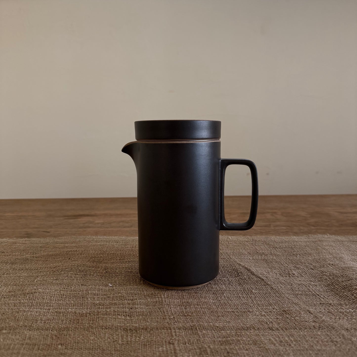 HASAMI PORCELAIN　縦型ティーポット