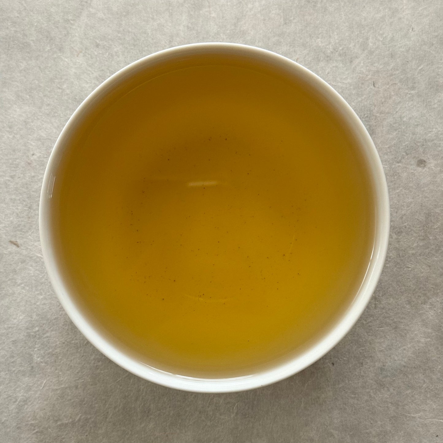 OOLONG　生烏龍茶　みなみさやか